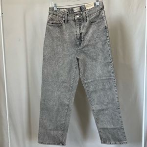 NWT! Vintage Straight Leg High Rise Jeans Gray Distressed 8/29R